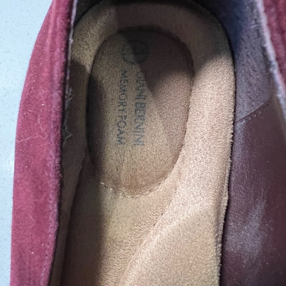 NEW Burgandy Suede Giani Bernini Size 10 Memory foam 2” heels never worn - Picture 14 of 16